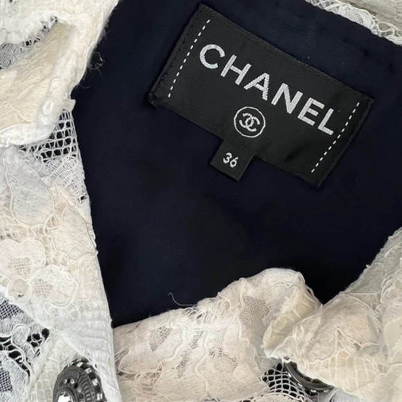 CHANEL RUNWAY DRESS - Picture 10 of 14